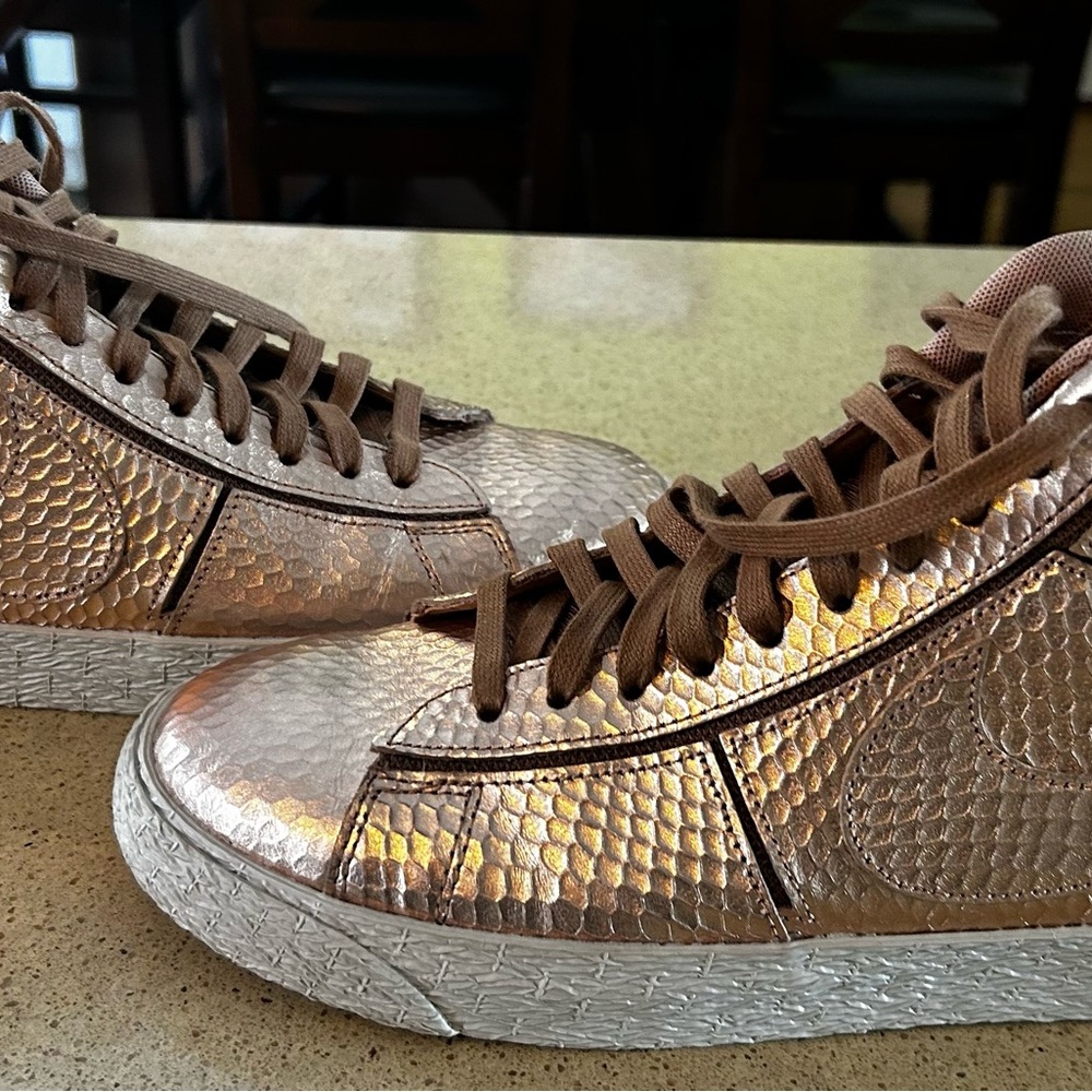 Nike Blazer Mid Leather Metallic Snake Sneakers Rose Gold/BronzeWomen’s Size 7